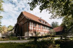 DANIEL-GIMMER-PHOTOGRAPHY_MAYERS-WELZHEIM_0080-Bearbeitet